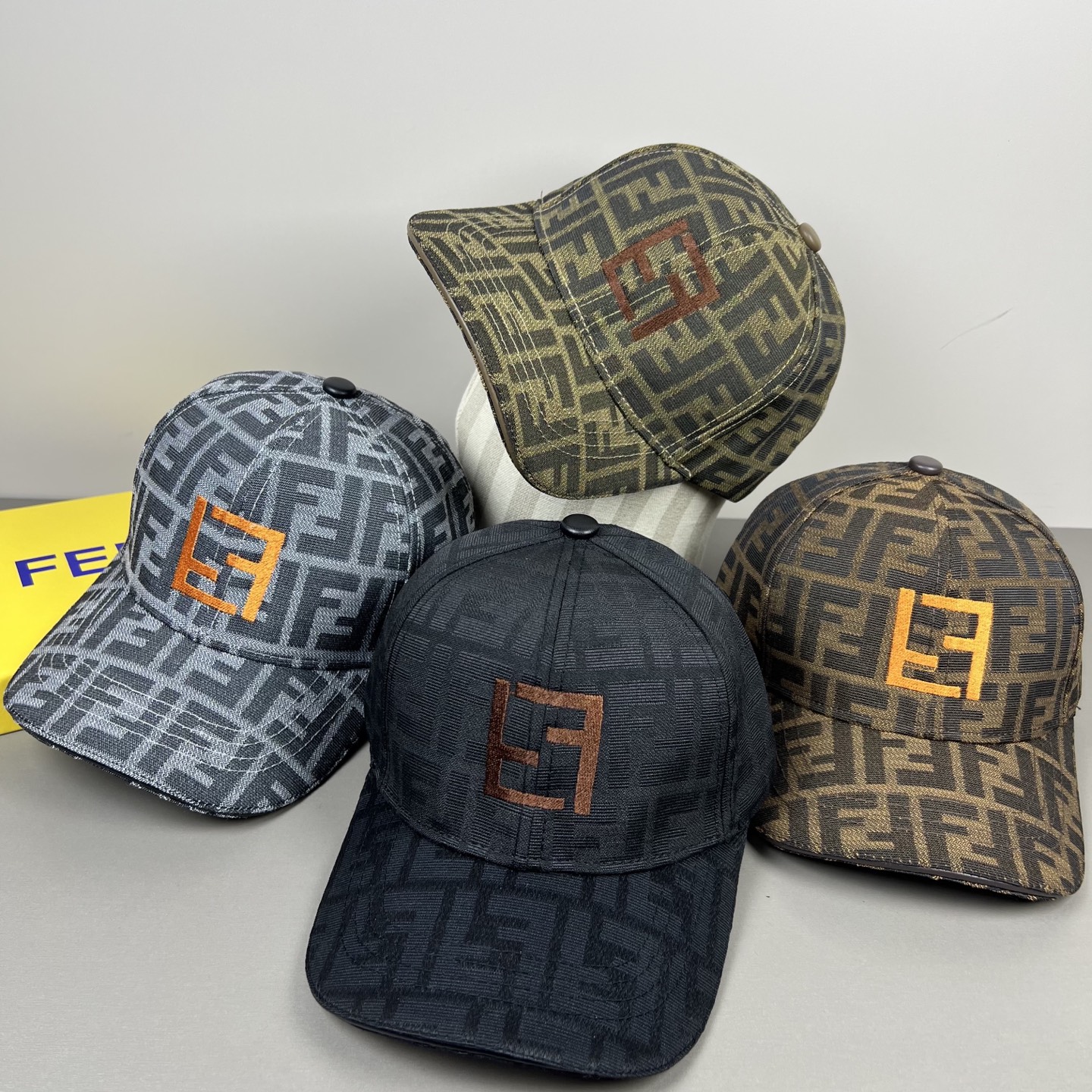 China Replica Fendi Hats FDCP0405-2033