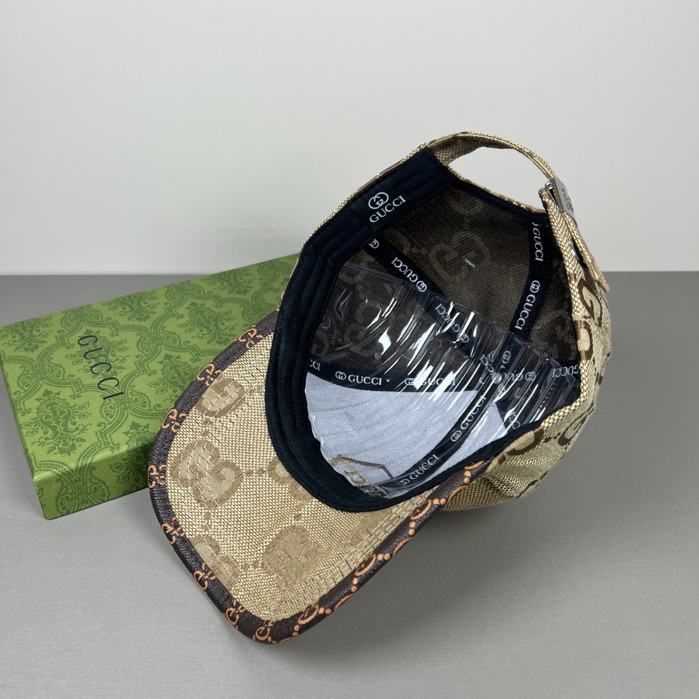 Gucci GUCCI，棒球帽，火爆来袭 工艺非常精美 高档 上档次 低调奢华，方便携带 跑量