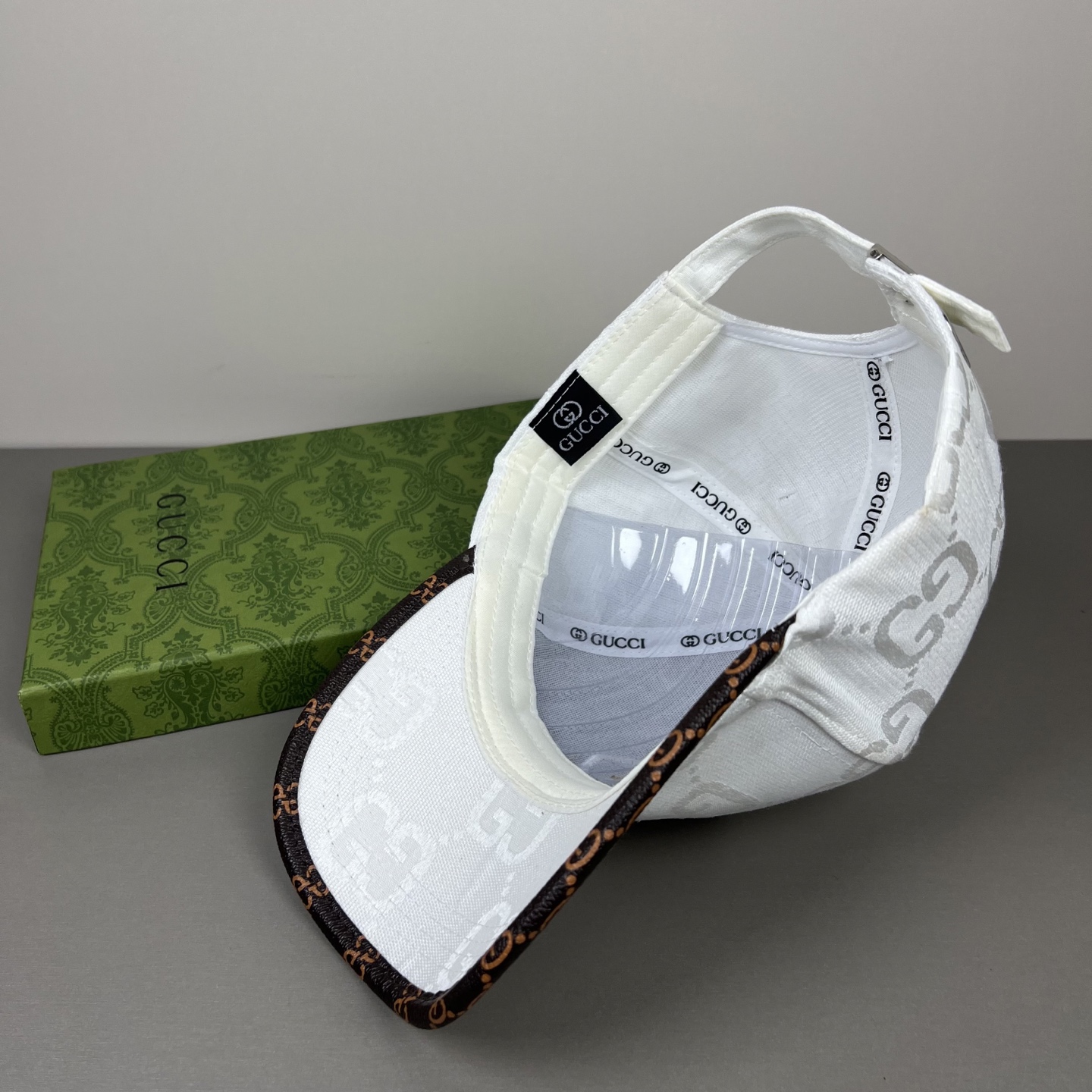 Gucci GUCCI，棒球帽，火爆来袭 工艺非常精美 高档 上档次 低调奢华，方便携带 跑量