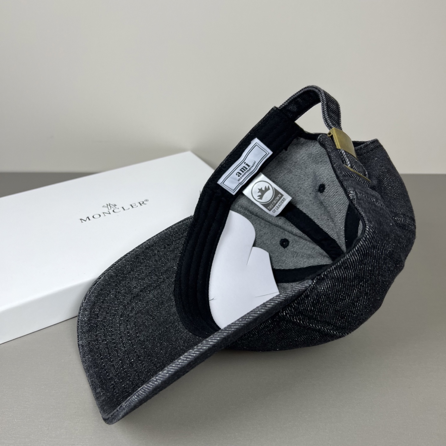 Ami Paris ami法国潮牌 新款简约 棒球帽很潮 休闲运动款，制作，好搭衣服