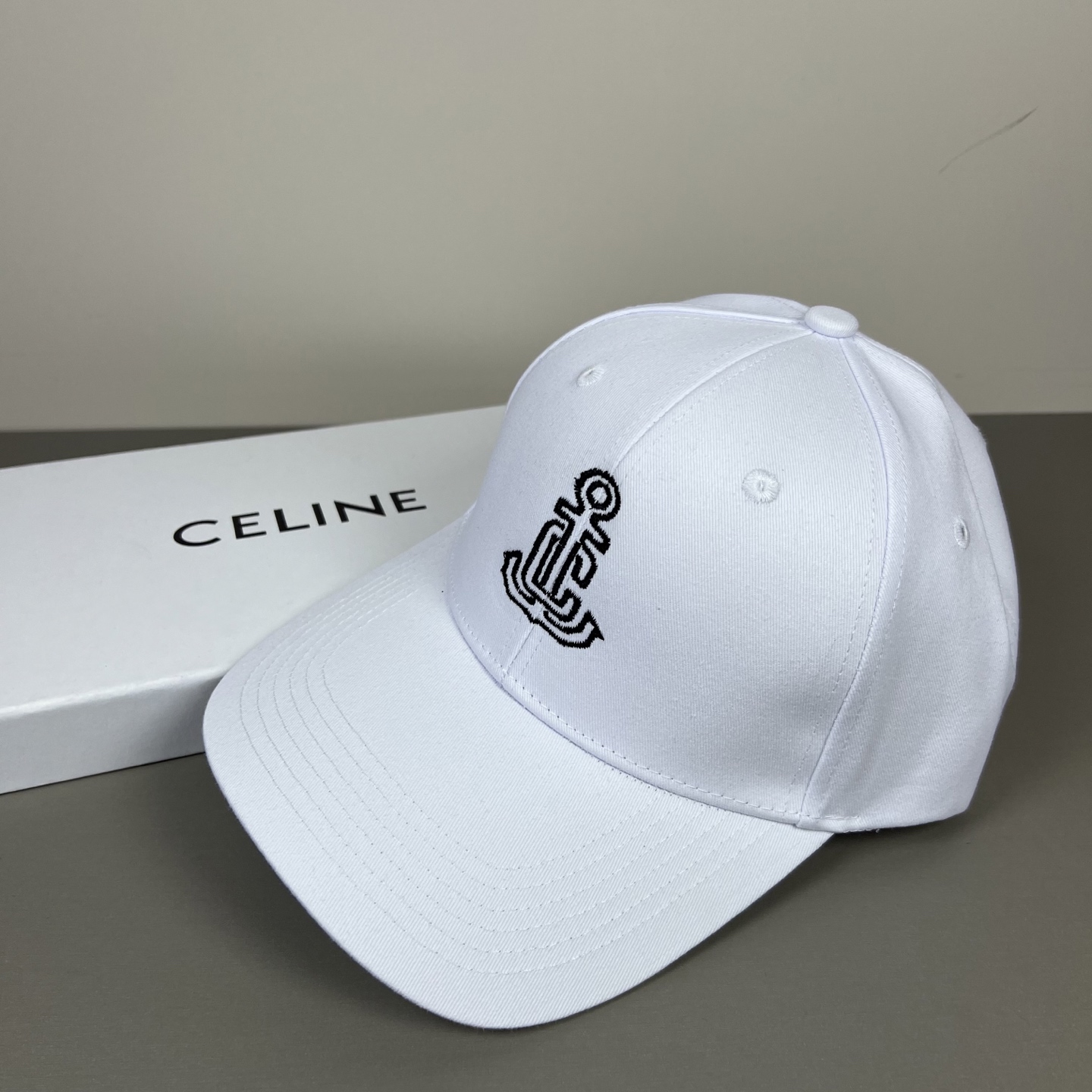 Celine CELINE 赛琳新款简约风，秋冬新品系列棒球 同步，超好搭配