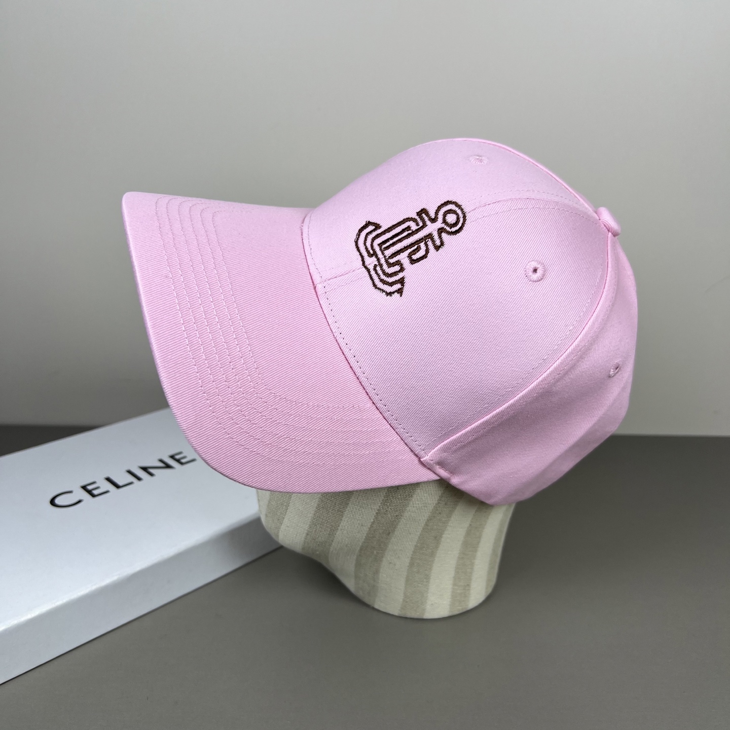 Celine CELINE 赛琳新款简约风，秋冬新品系列棒球 同步，超好搭配