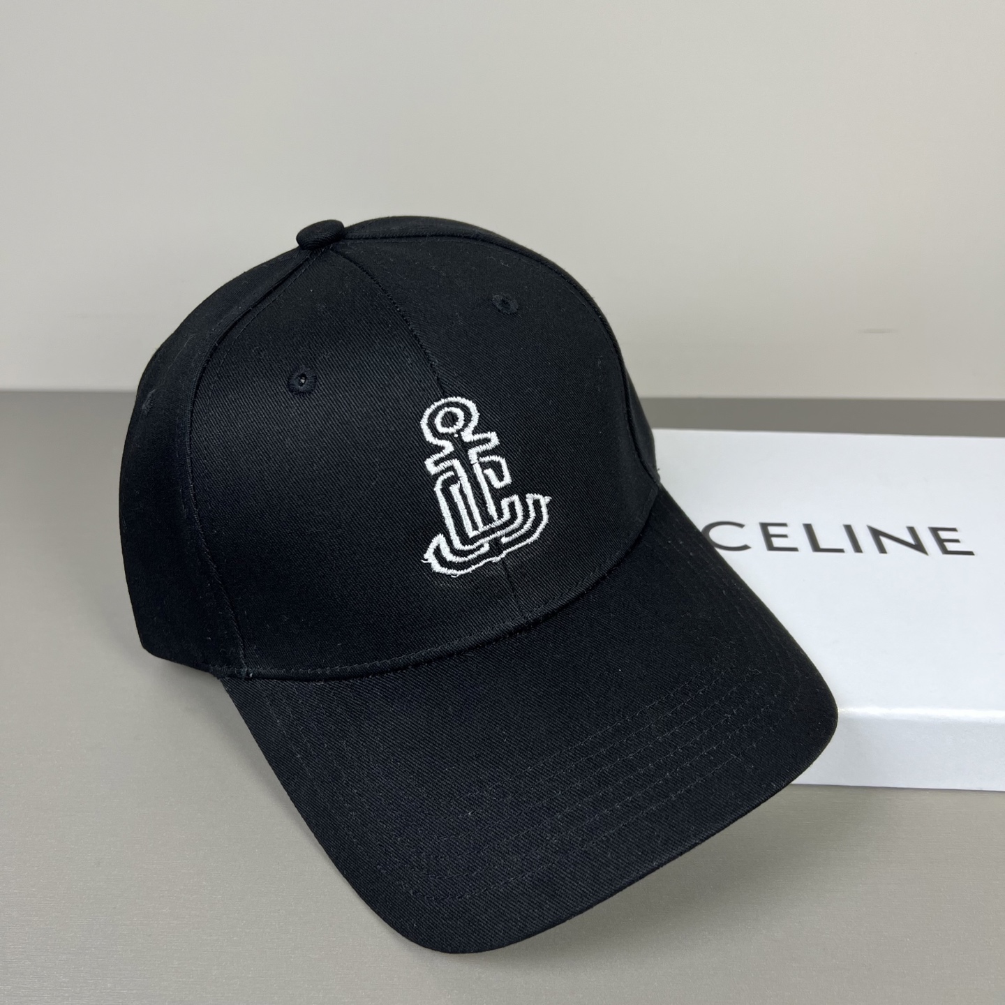 Celine CELINE 赛琳新款简约风，秋冬新品系列棒球 同步，超好搭配