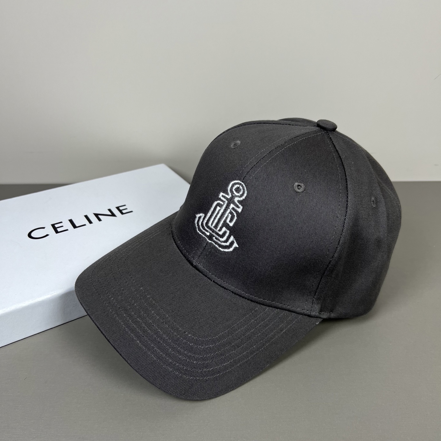 Celine CELINE 赛琳新款简约风，秋冬新品系列棒球 同步，超好搭配