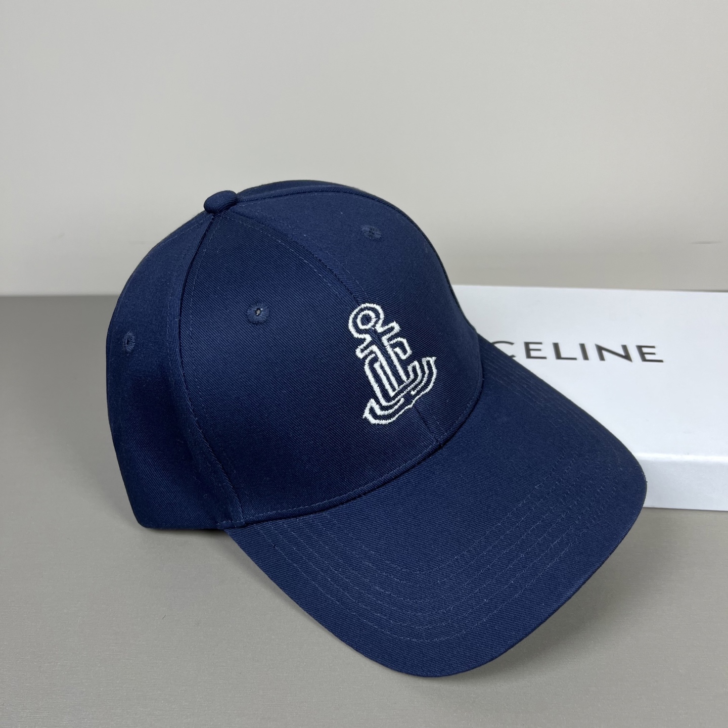Celine CELINE 赛琳新款简约风，秋冬新品系列棒球 同步，超好搭配