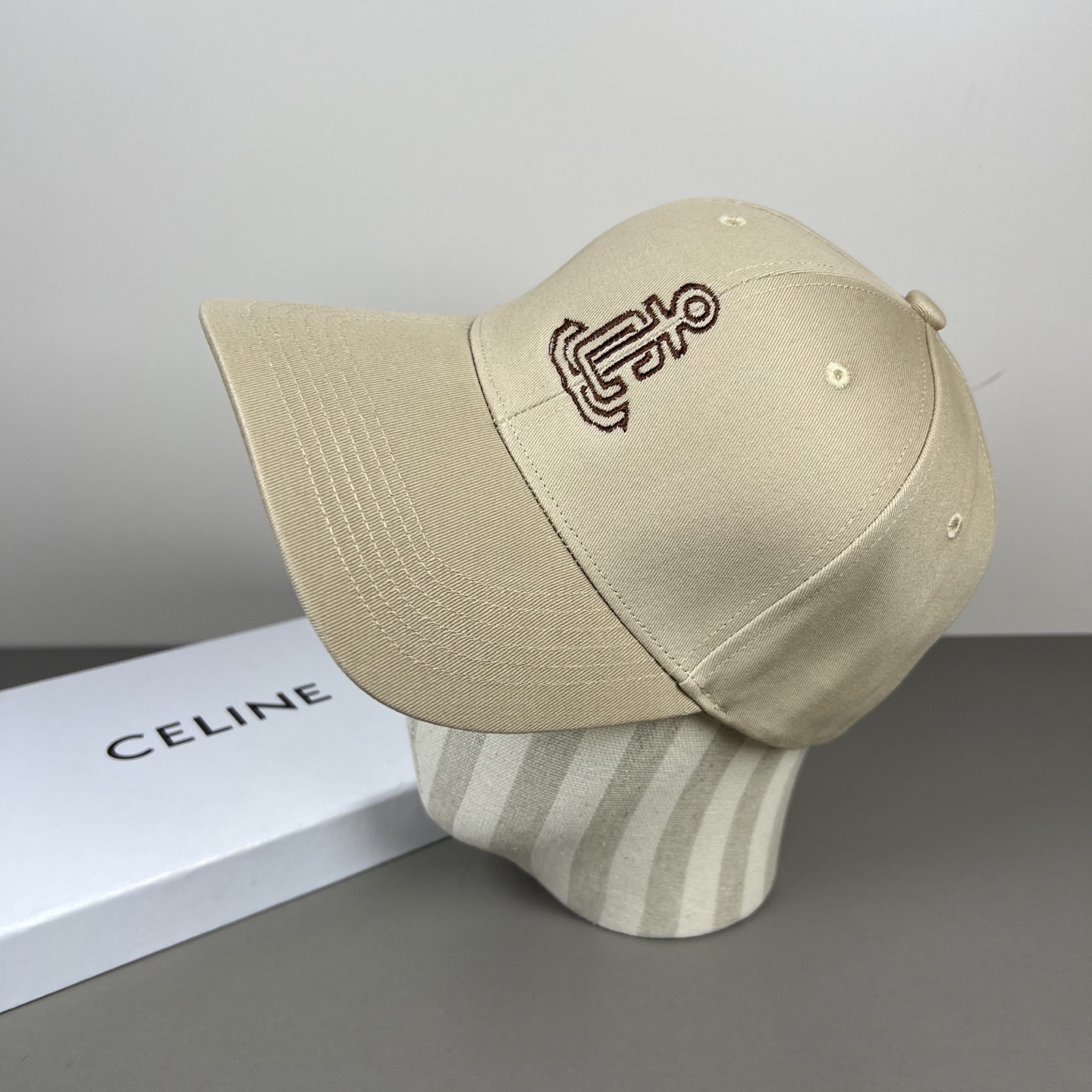 Celine CELINE 赛琳新款简约风，秋冬新品系列棒球 同步，超好搭配