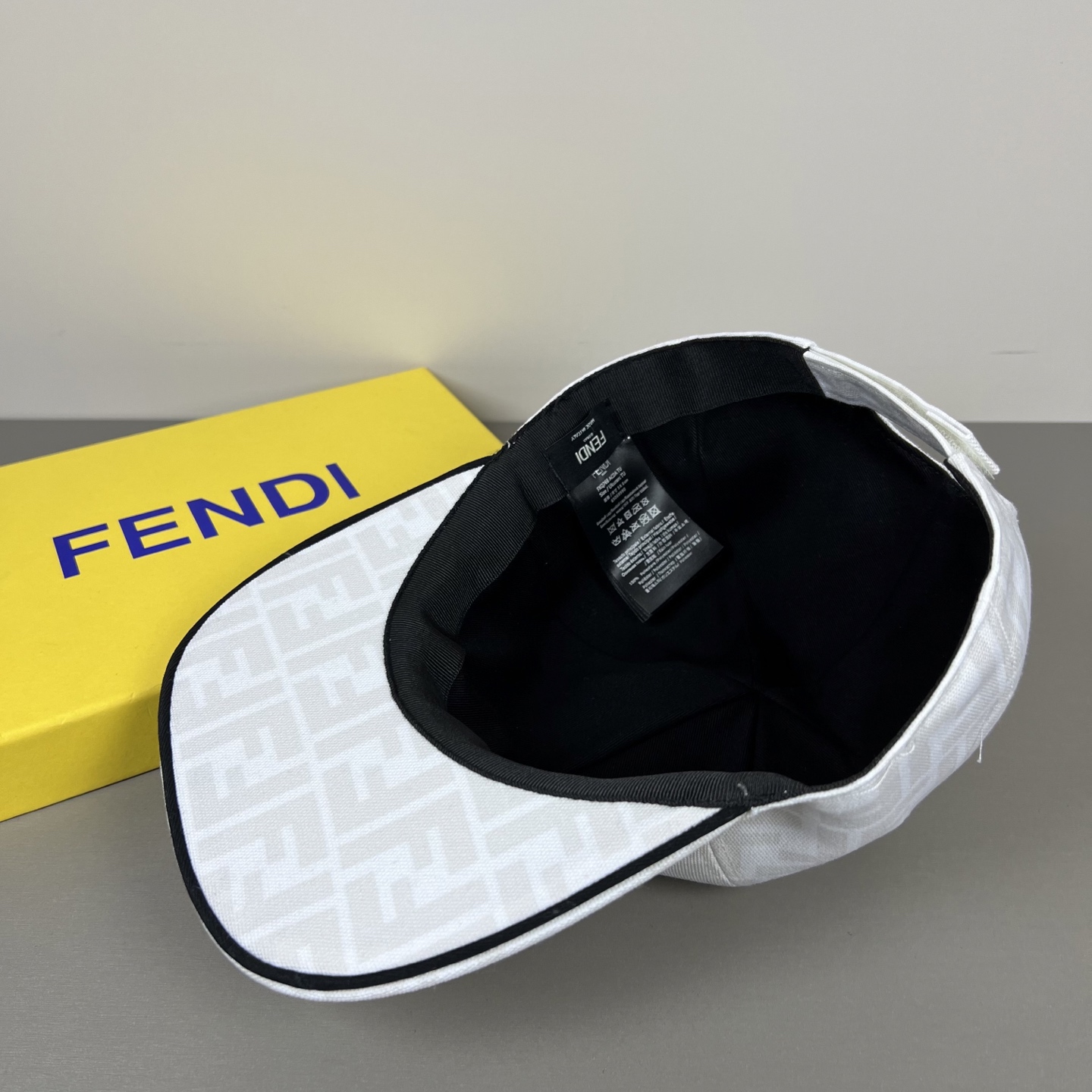 Fendi 100 代购品质1:1开模订制 正版开模五金 帆布料+头层牛皮 品质 质量超赞