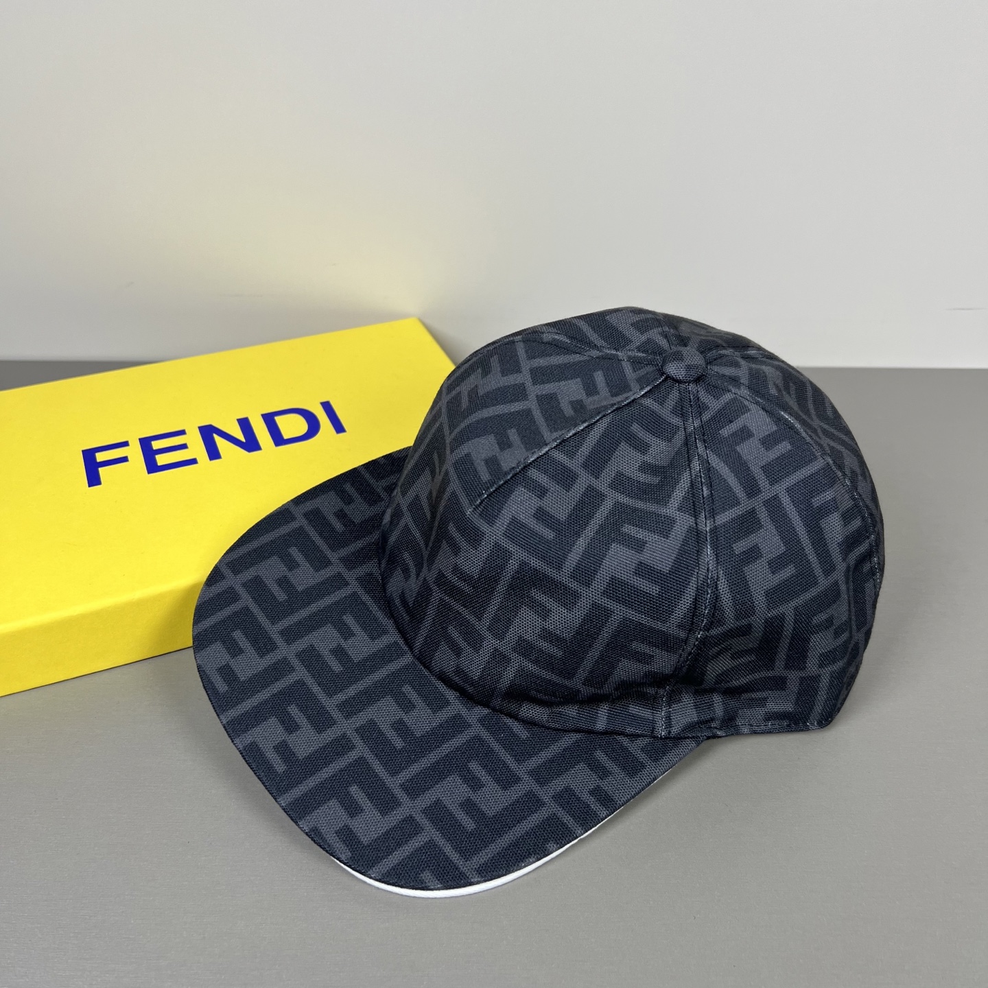 Fendi 100 代购品质1:1开模订制 正版开模五金 帆布料+头层牛皮 品质 质量超赞