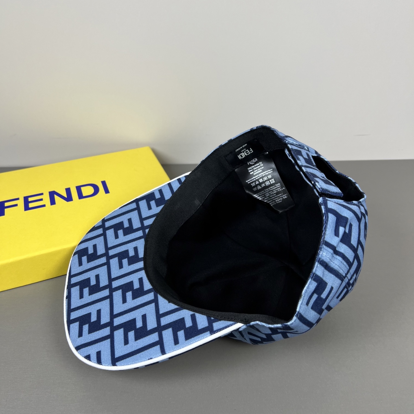 Fendi 100 代购品质1:1开模订制 正版开模五金 帆布料+头层牛皮 品质 质量超赞