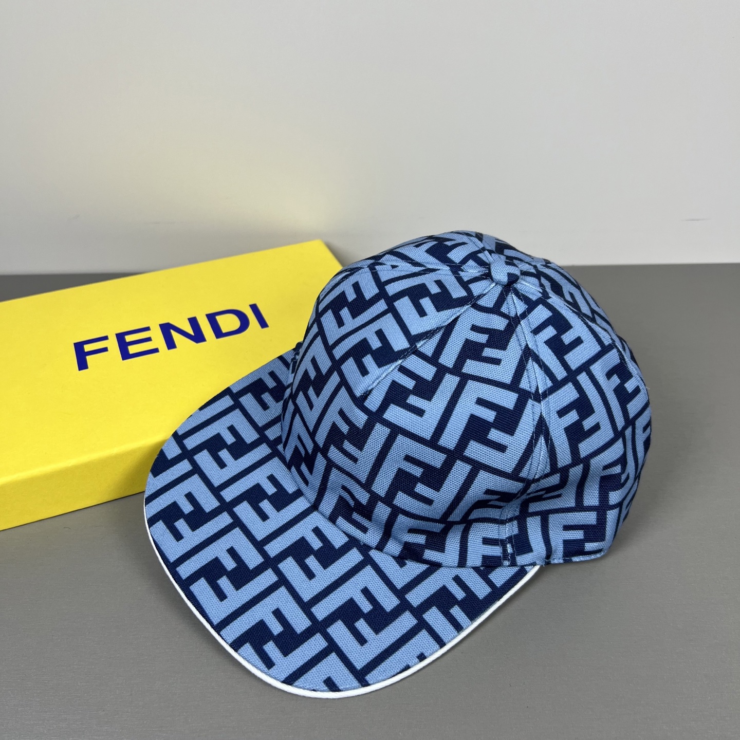 Fendi 100 代购品质1:1开模订制 正版开模五金 帆布料+头层牛皮 品质 质量超赞