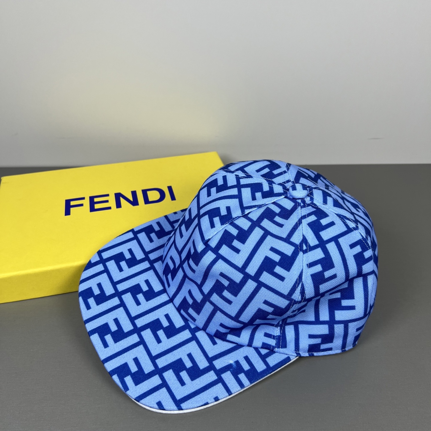 Fendi 100 代购品质1:1开模订制 正版开模五金 帆布料+头层牛皮 品质 质量超赞