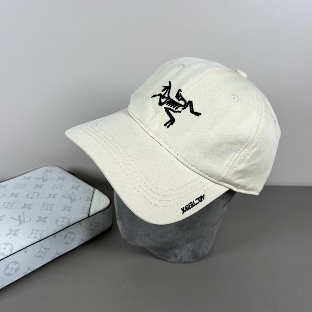 Arc'teryx 始祖鸟新款刺绣 同步棒球帽 出街，潮人 超好搭