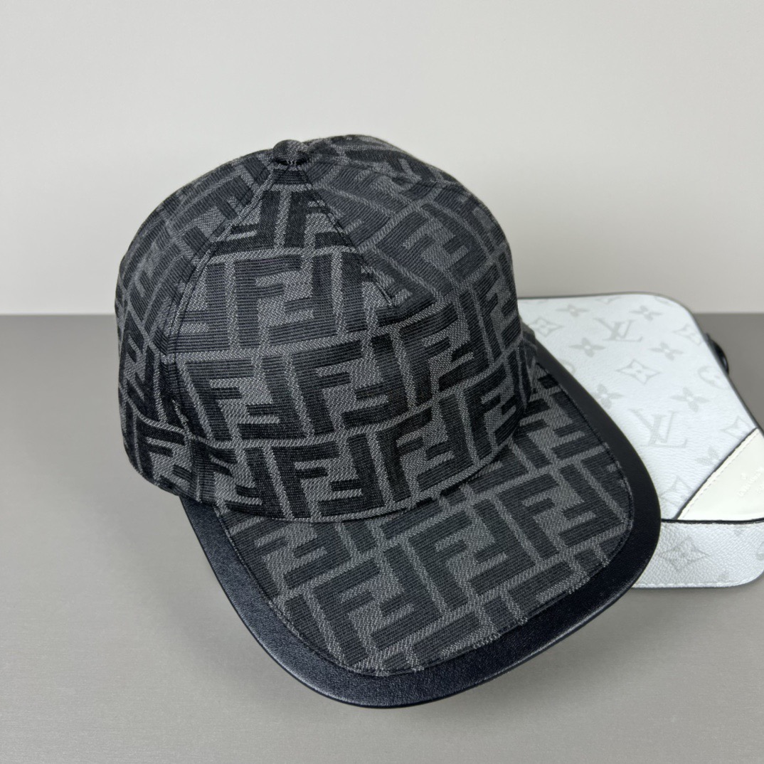 Fendi 代购品质1:1开模订制 正版开模五金 帆布料+头层牛皮 品质 质量超赞