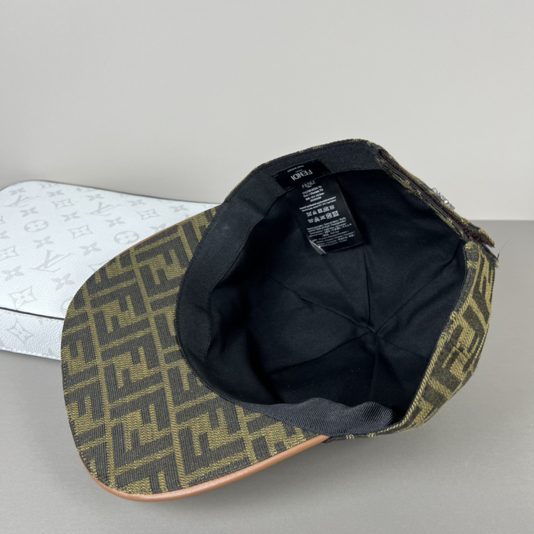 Fendi 代购品质1:1开模订制 正版开模五金 帆布料+头层牛皮 品质 质量超赞