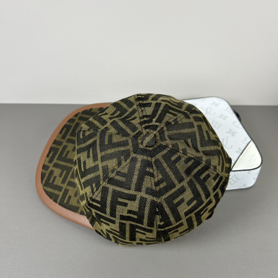 Fendi 代购品质1:1开模订制 正版开模五金 帆布料+头层牛皮 品质 质量超赞