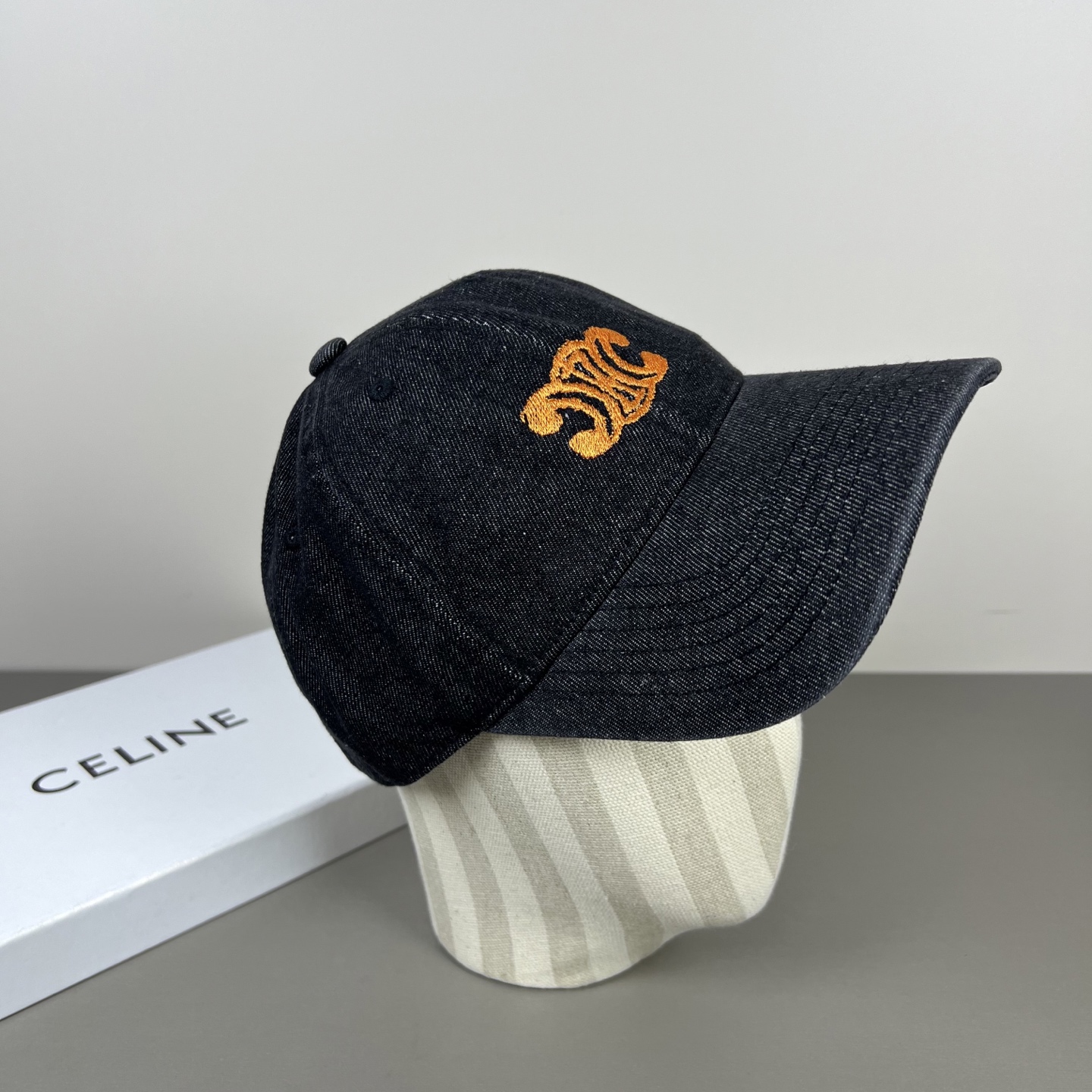 Celine CELINE 思琳新款简约风，牛仔新品系列棒球 同步，超好搭配