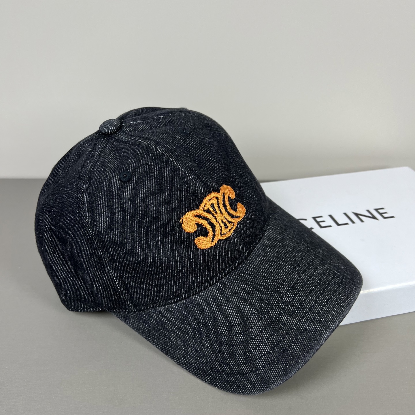 Celine CELINE 思琳新款简约风，牛仔新品系列棒球 同步，超好搭配