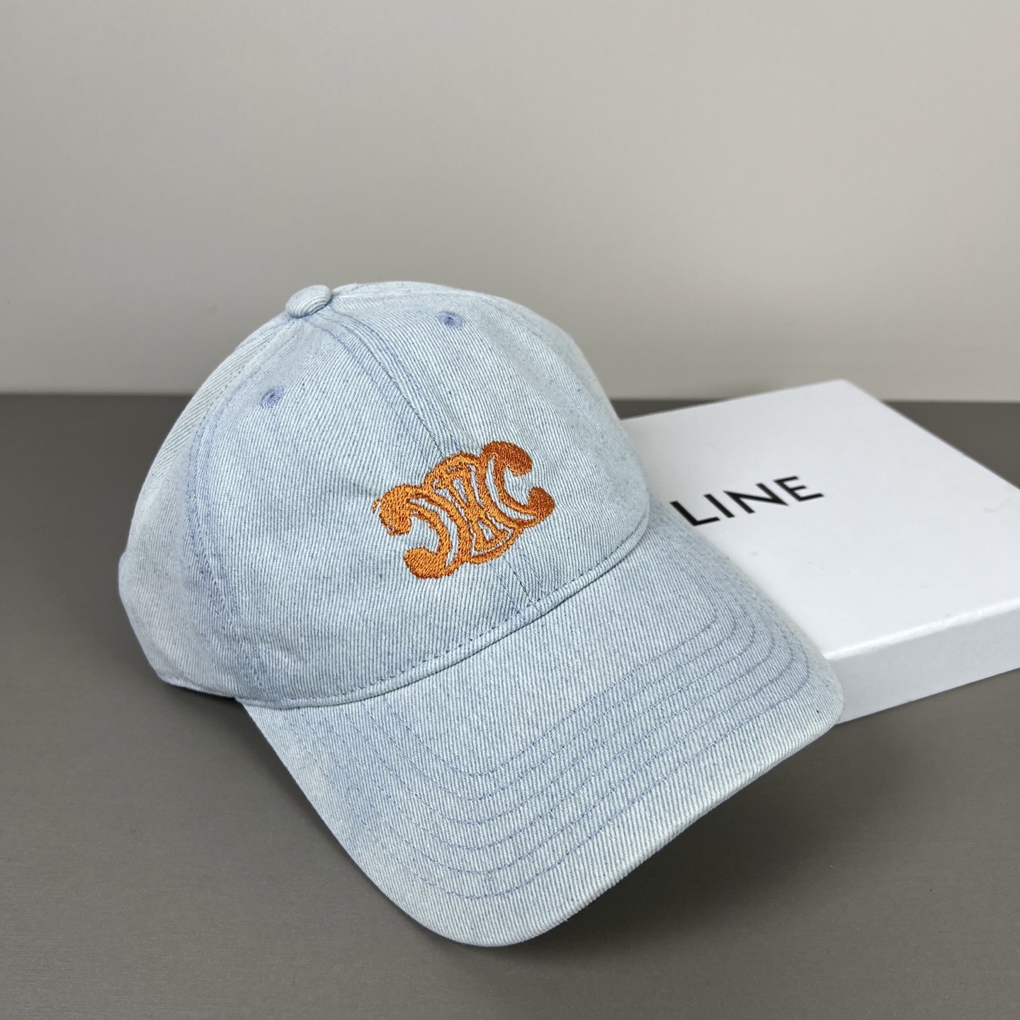 Celine CELINE 思琳新款简约风，牛仔新品系列棒球 同步，超好搭配