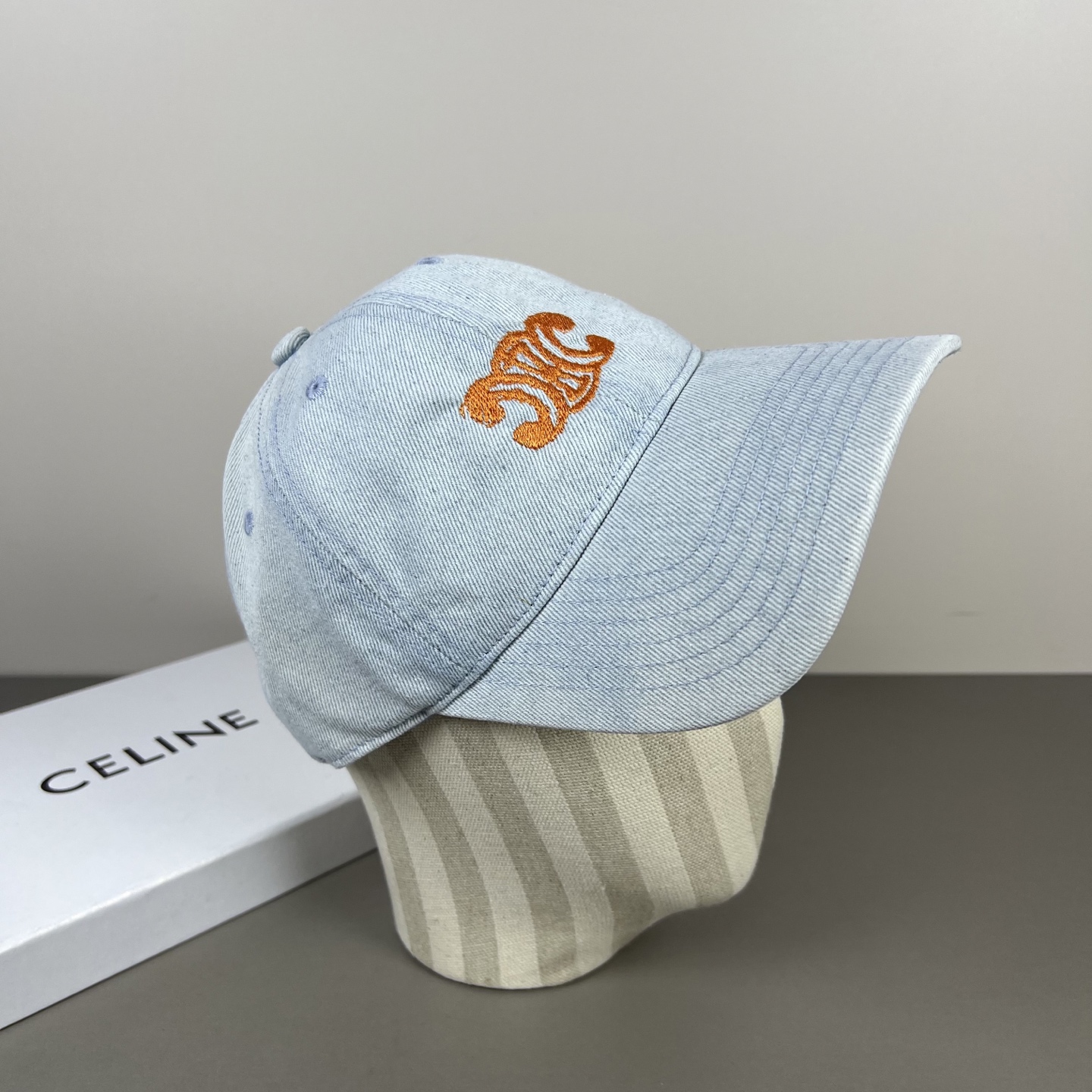 Celine CELINE 思琳新款简约风，牛仔新品系列棒球 同步，超好搭配