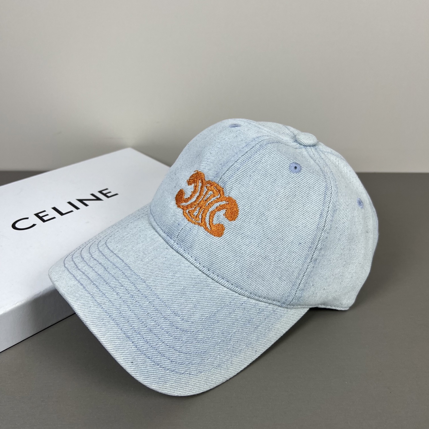 Celine CELINE 思琳新款简约风，牛仔新品系列棒球 同步，超好搭配