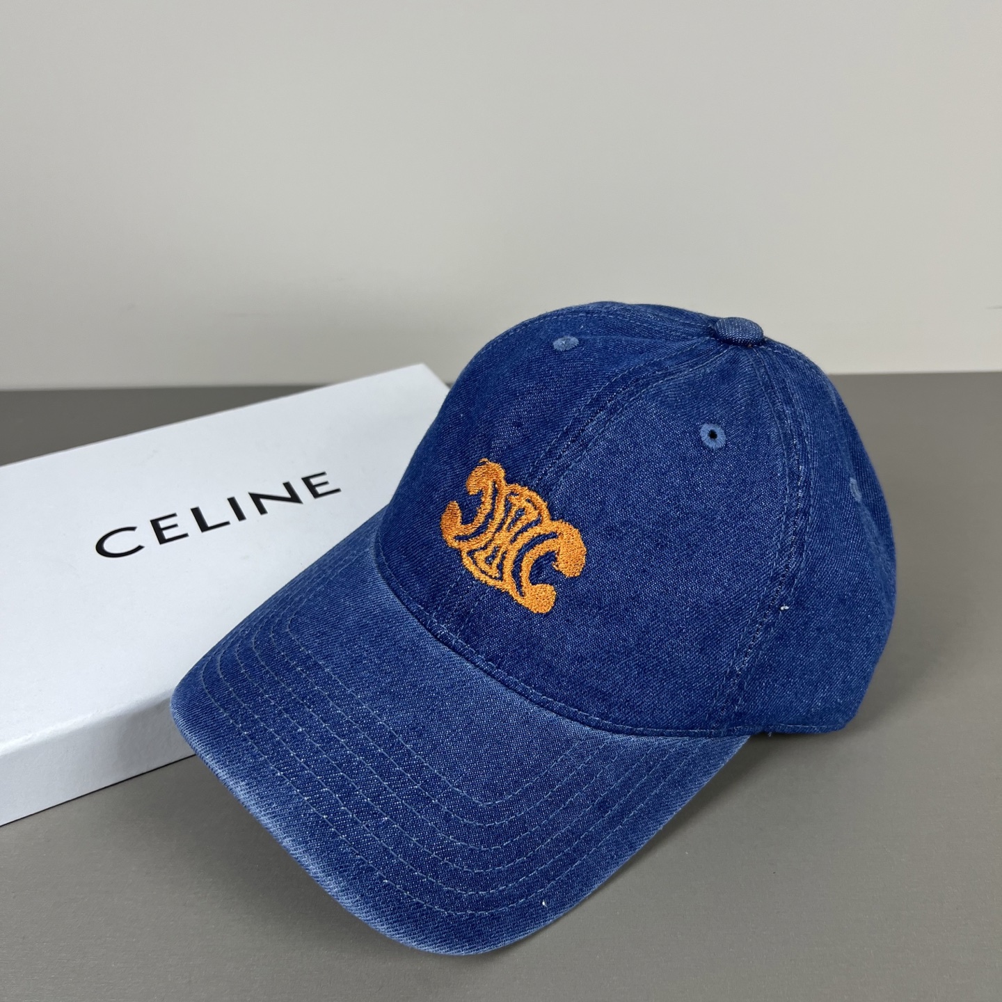Celine CELINE 思琳新款简约风，牛仔新品系列棒球 同步，超好搭配