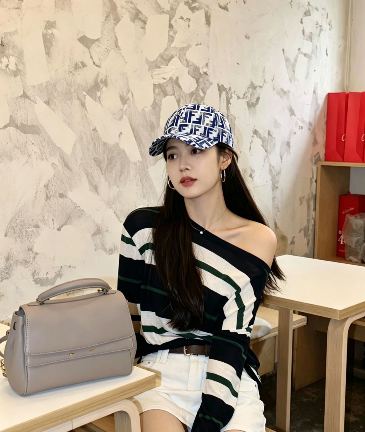 NO:765870,Fendi's new baseball cap, a perennial best-seller at the counter, has an excellent reputation, is light and breathable!  The quality is great, the basic head circumference is 56, the patch is adjustable. Hats, straw hats, fisherman hats, baseball caps, hats, fendi, fendi, espadrilles, hats19860909Fendi（芬迪）新款棒球帽,专柜常年热卖款,口碑极佳,轻盈透气！质量超赞,基础头围56,贴片可调节.帽子草帽渔夫帽棒球帽,帽子,fendi,fendi,espadrilles,hats,hat