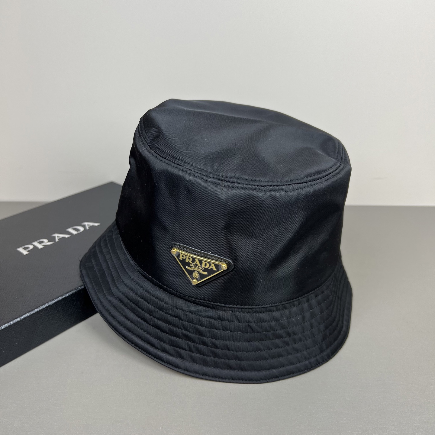 上新ꫛꫀꪝ ❥——❤普拉达 PRADA 新品经典代购版本！1比1品质，时尚潮流，高端做工！非一般的品质，