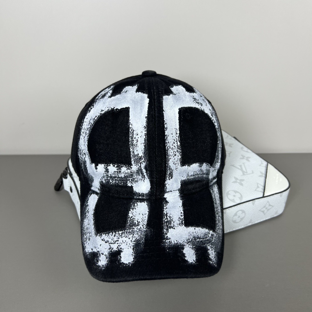 🌾BALENCIAGA巴黎世家新款logo棒球帽，很酷的色系，男女佩戴都有不同style，第一P抢先出货
