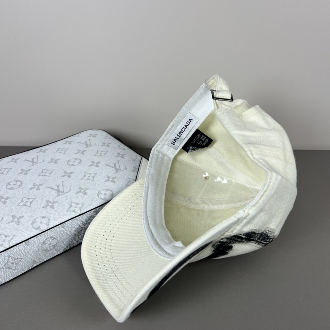 🌾BALENCIAGA巴黎世家新款logo棒球帽，很酷的色系，男女佩戴都有不同style，第一P抢先出货