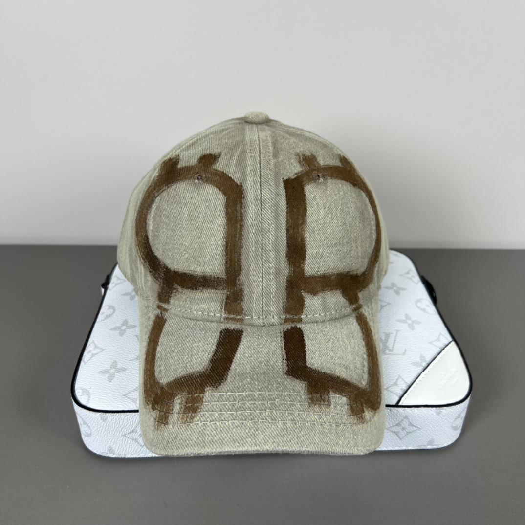 🌾BALENCIAGA巴黎世家新款logo棒球帽，很酷的色系，男女佩戴都有不同style，第一P抢先出货