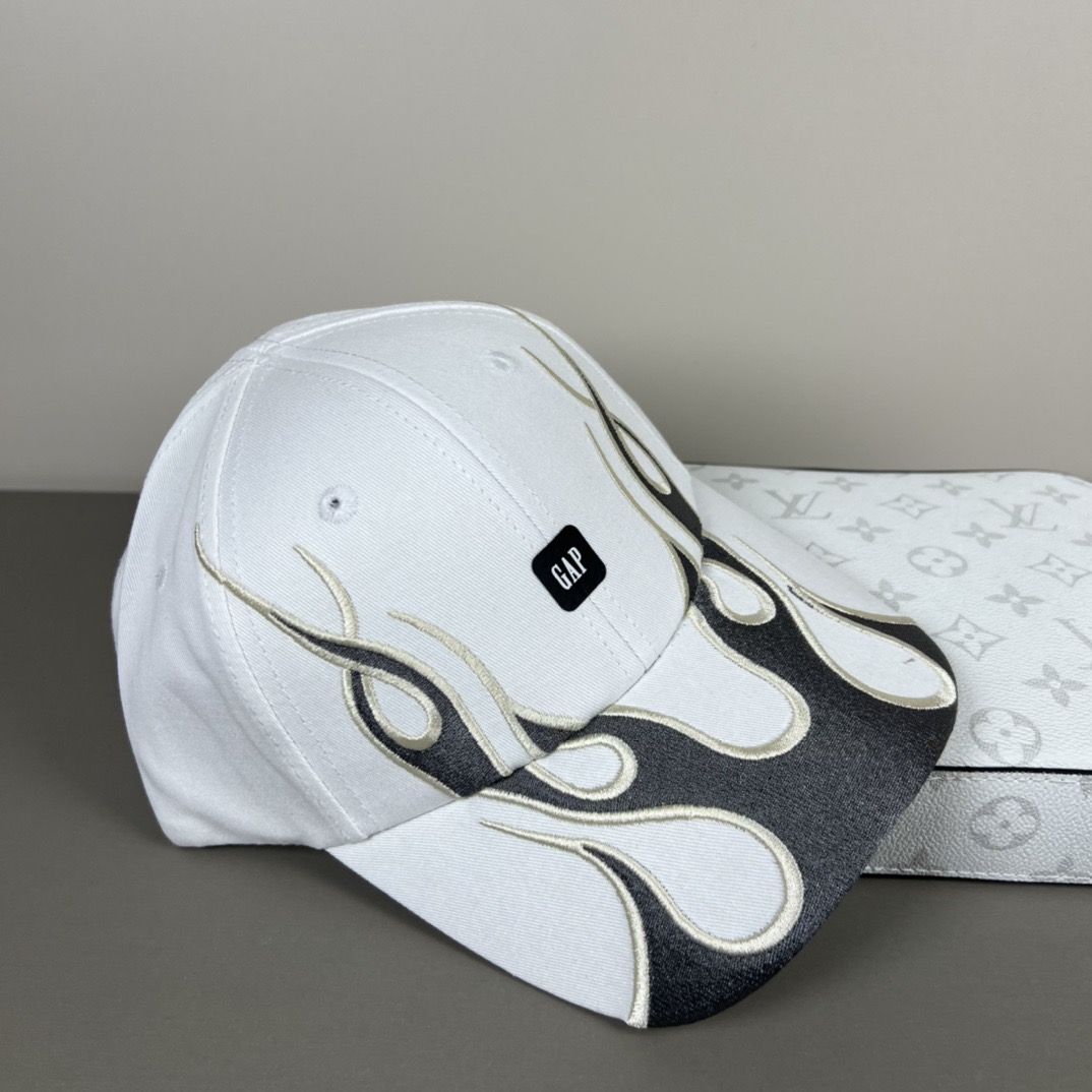 🌾BALENCIAGA巴黎世家新款logo棒球帽，很酷的色系，男女佩戴都有不同style，第一P抢先出货