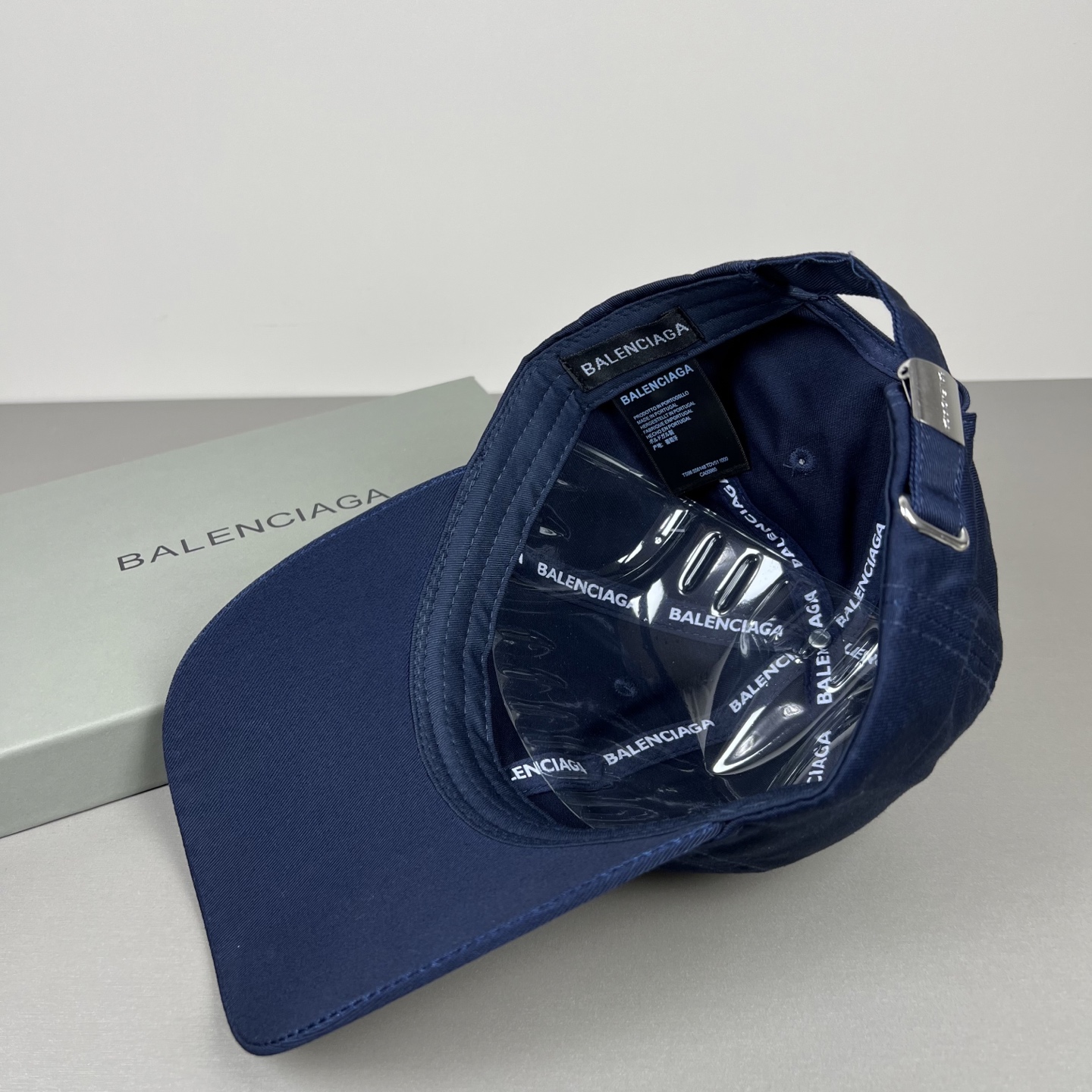 🌾BALENCIAGA巴黎世家新款logo棒球帽，很酷的色系，男女佩戴都有不同style，第一P抢先出货