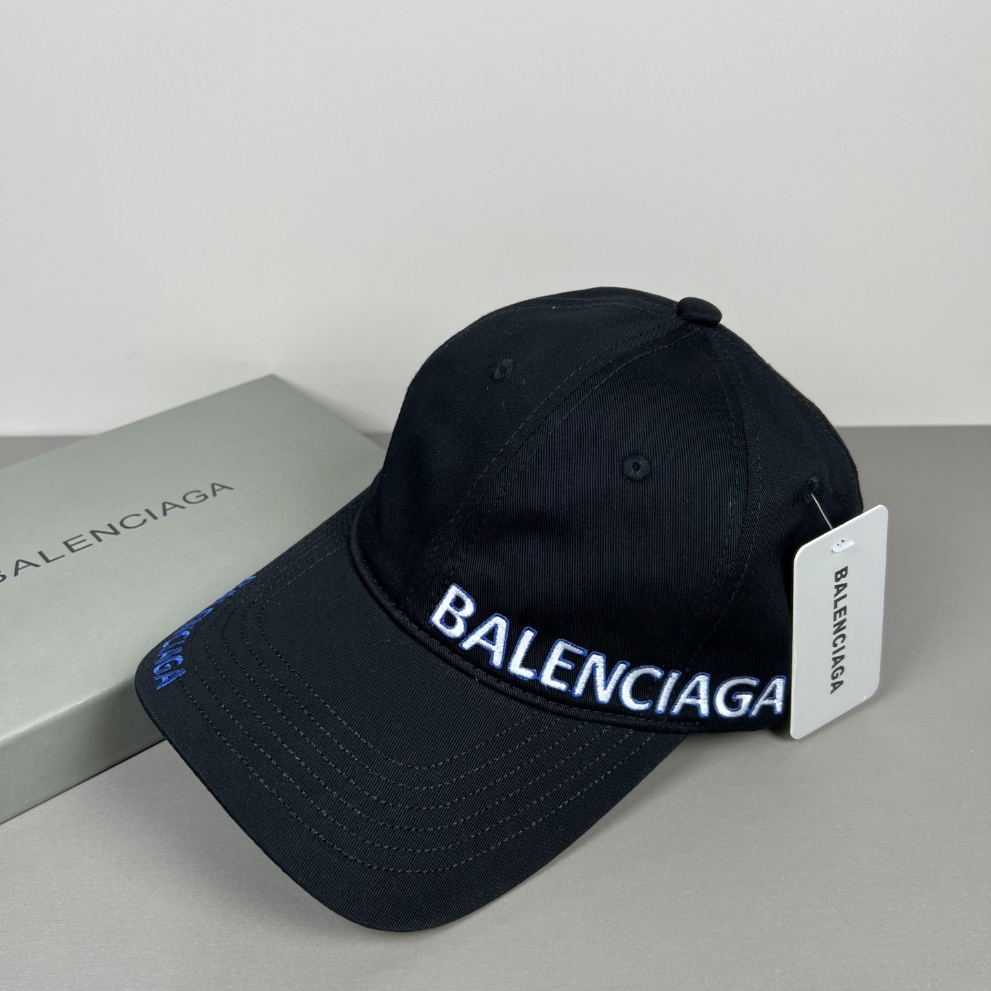 🌾BALENCIAGA巴黎世家新款logo棒球帽，很酷的色系，男女佩戴都有不同style，第一P抢先出货