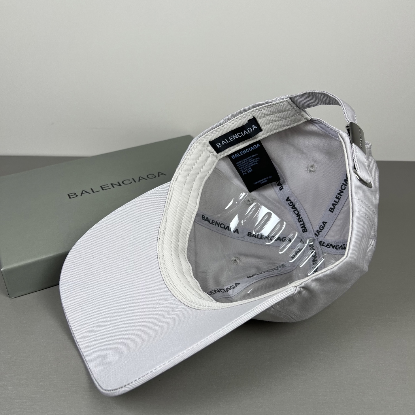 🌾BALENCIAGA巴黎世家新款logo棒球帽，很酷的色系，男女佩戴都有不同style，第一P抢先出货