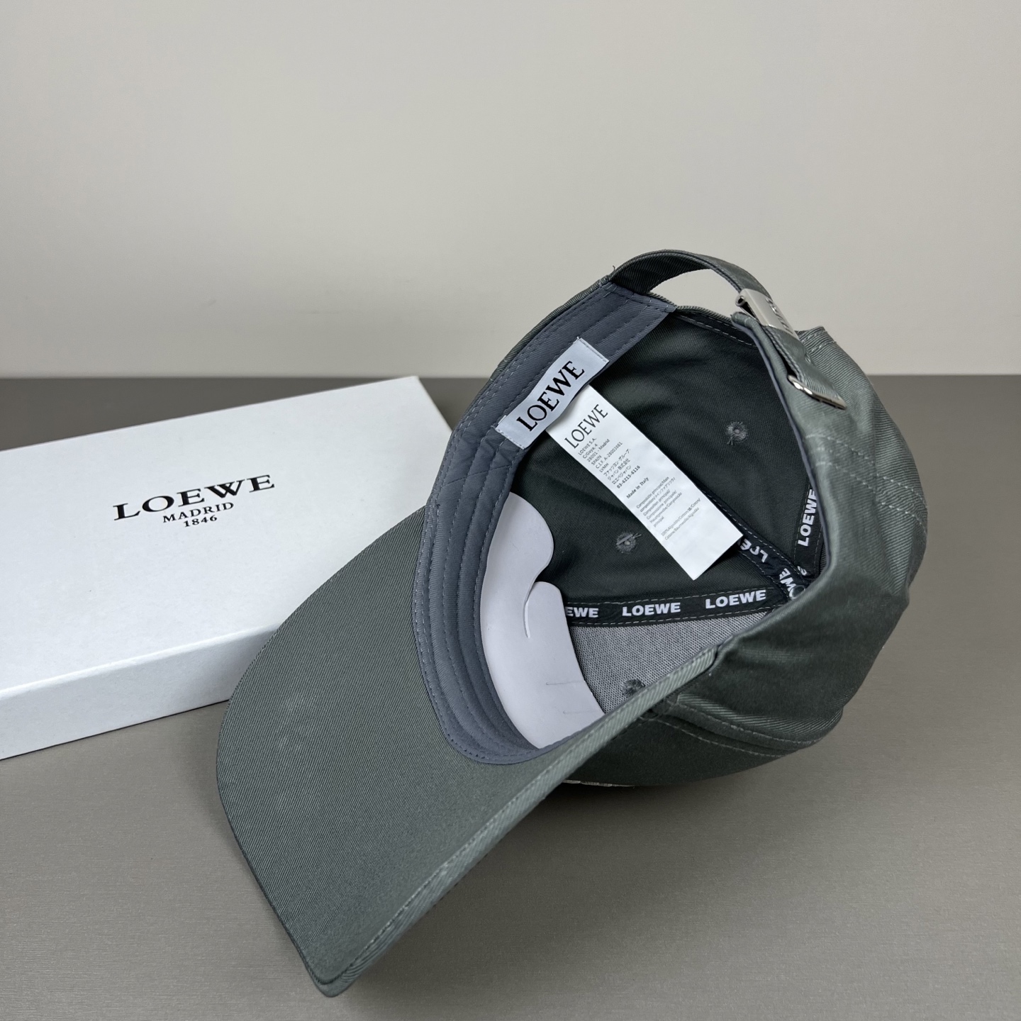 防尘袋👒罗意威👒LOEWE新款原版原标设计，质感超好，外部线条定位标准，做工精细，简约大气低价走量！