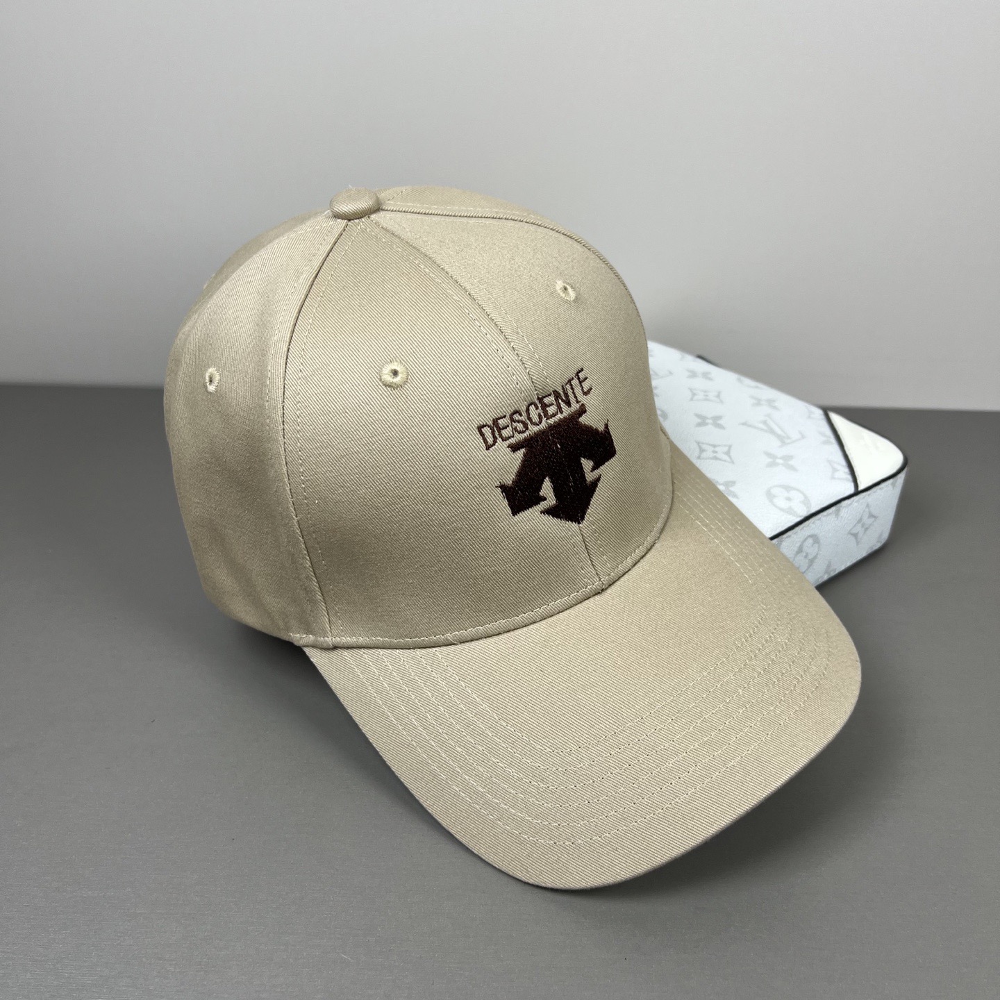 🌾🧢迪桑特 descente😍新款棒球帽，小红书爆款推荐，重工打造♥️高端大气，百搭款🤗男女通用！跑量！
