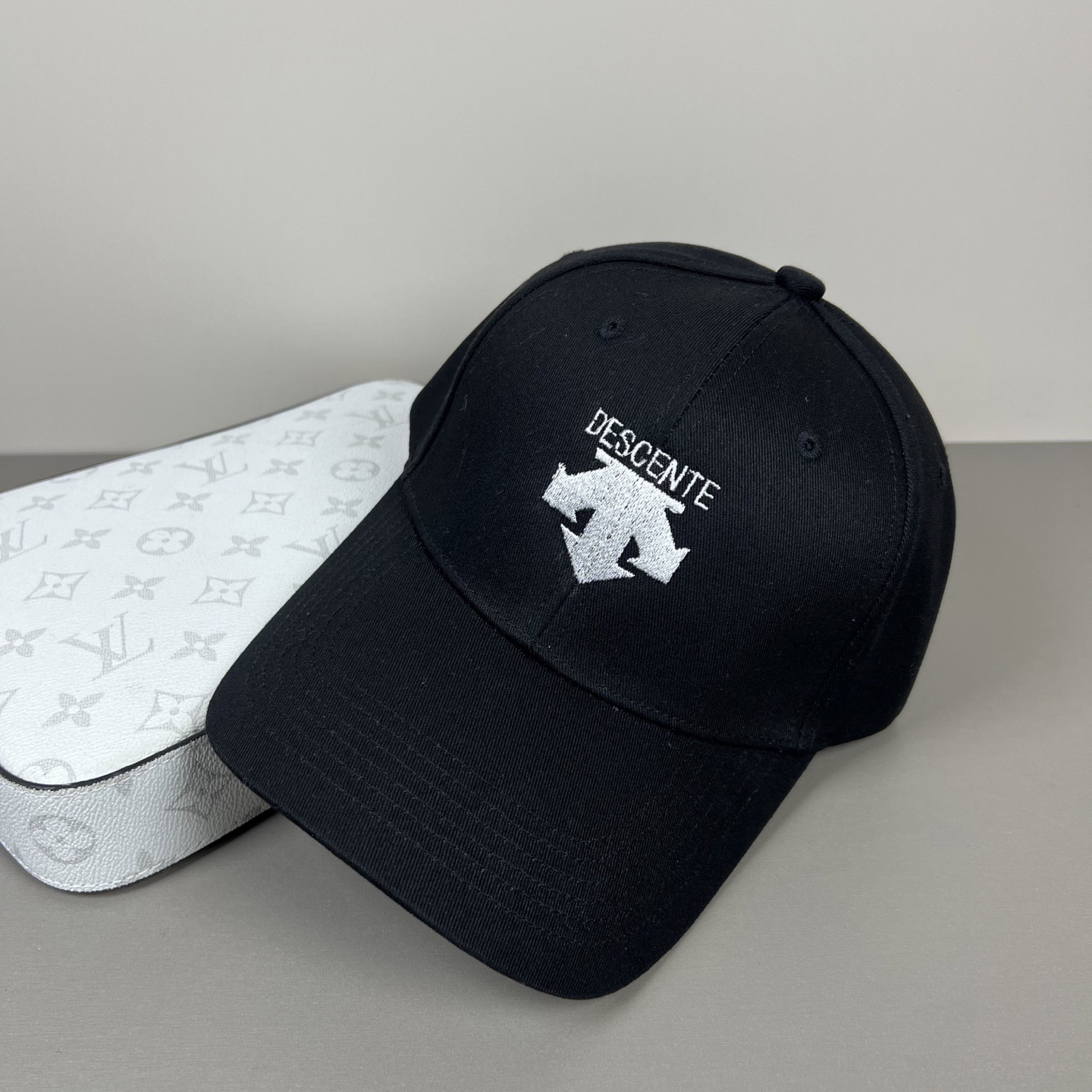 🌾🧢迪桑特 descente😍新款棒球帽，小红书爆款推荐，重工打造♥️高端大气，百搭款🤗男女通用！跑量！