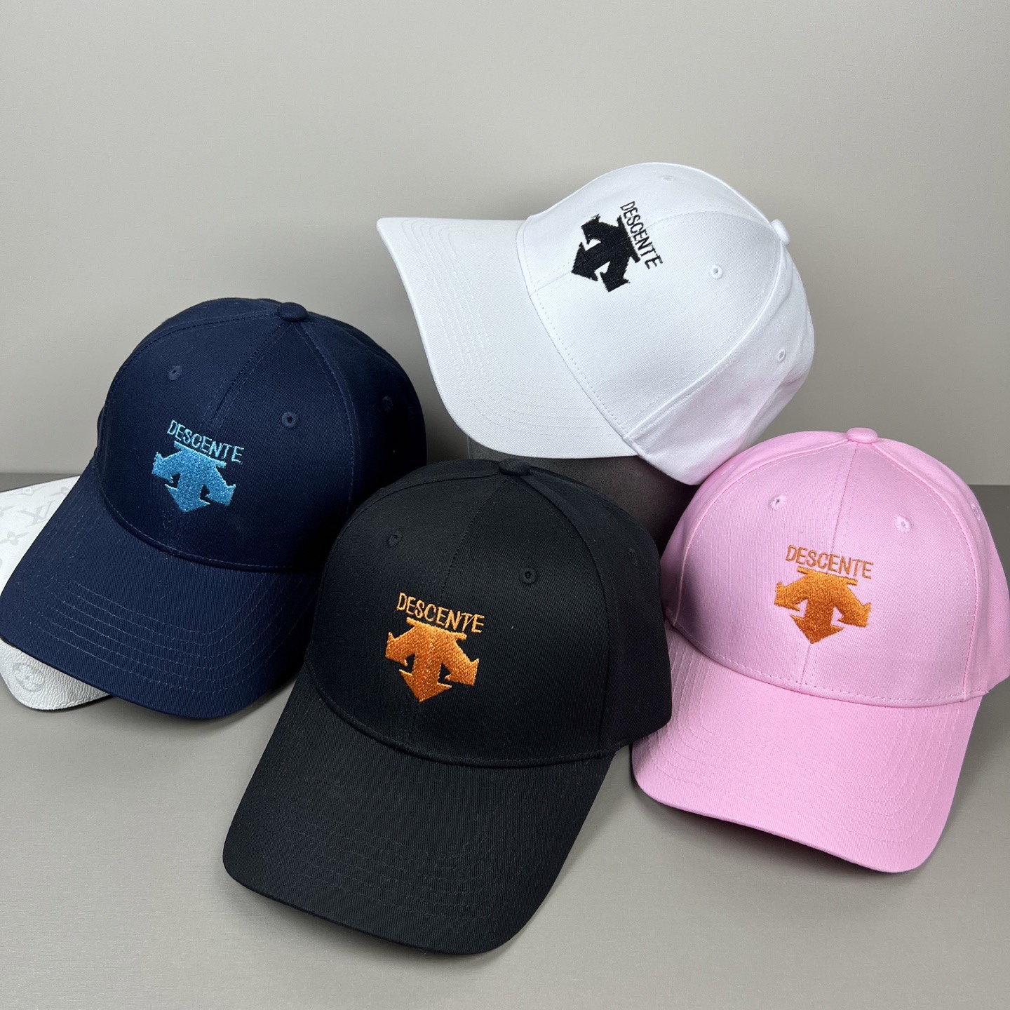 🌾🧢迪桑特 descente😍新款棒球帽，小红书爆款推荐，重工打造♥️高端大气，百搭款🤗男女通用！跑量！