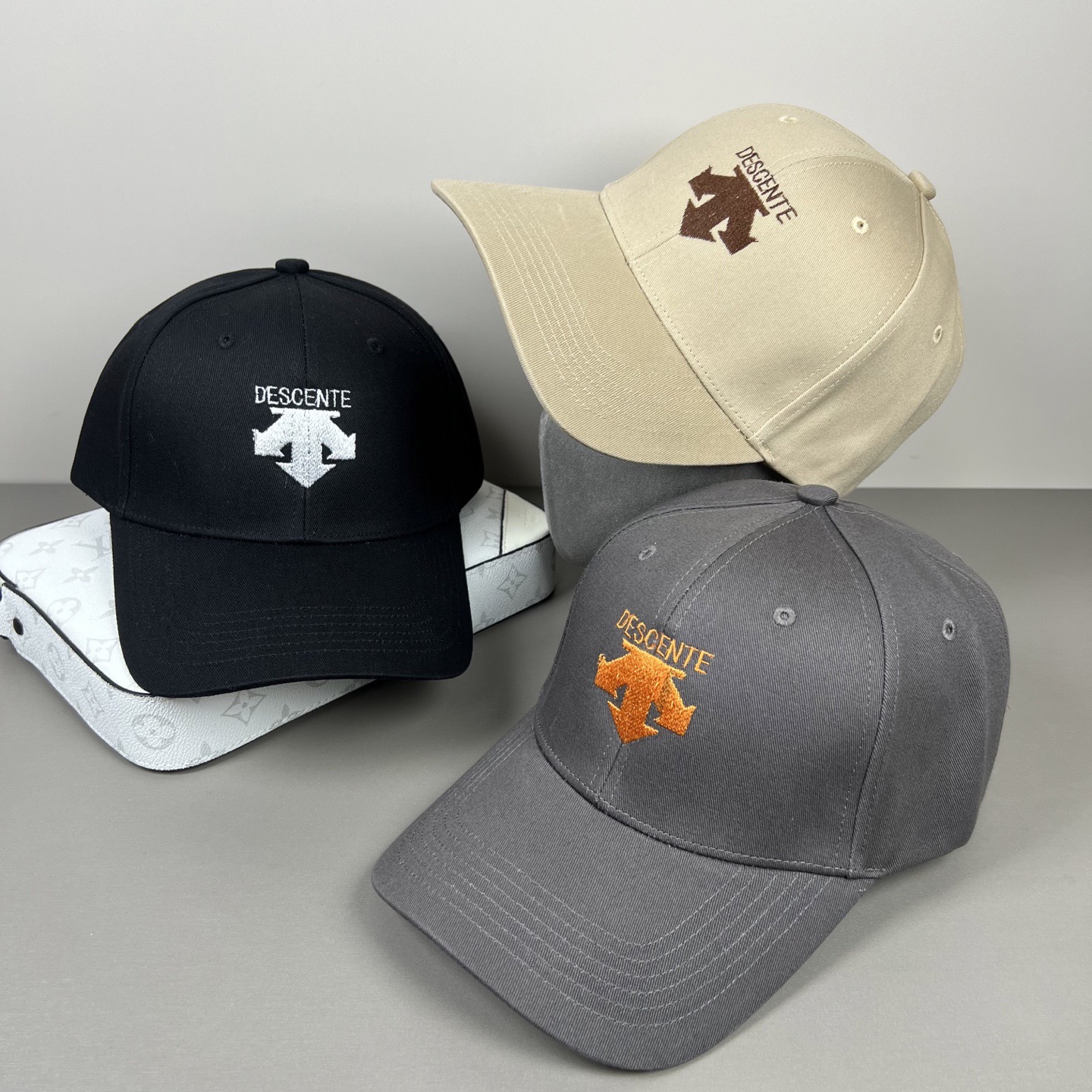 🌾🧢迪桑特 descente😍新款棒球帽，小红书爆款推荐，重工打造♥️高端大气，百搭款🤗男女通用！跑量！