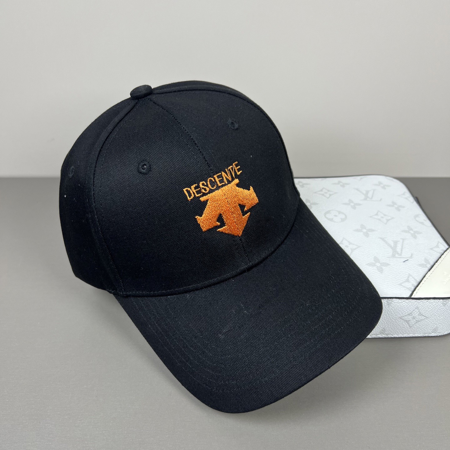 🌾🧢迪桑特 descente😍新款棒球帽，小红书爆款推荐，重工打造♥️高端大气，百搭款🤗男女通用！跑量！