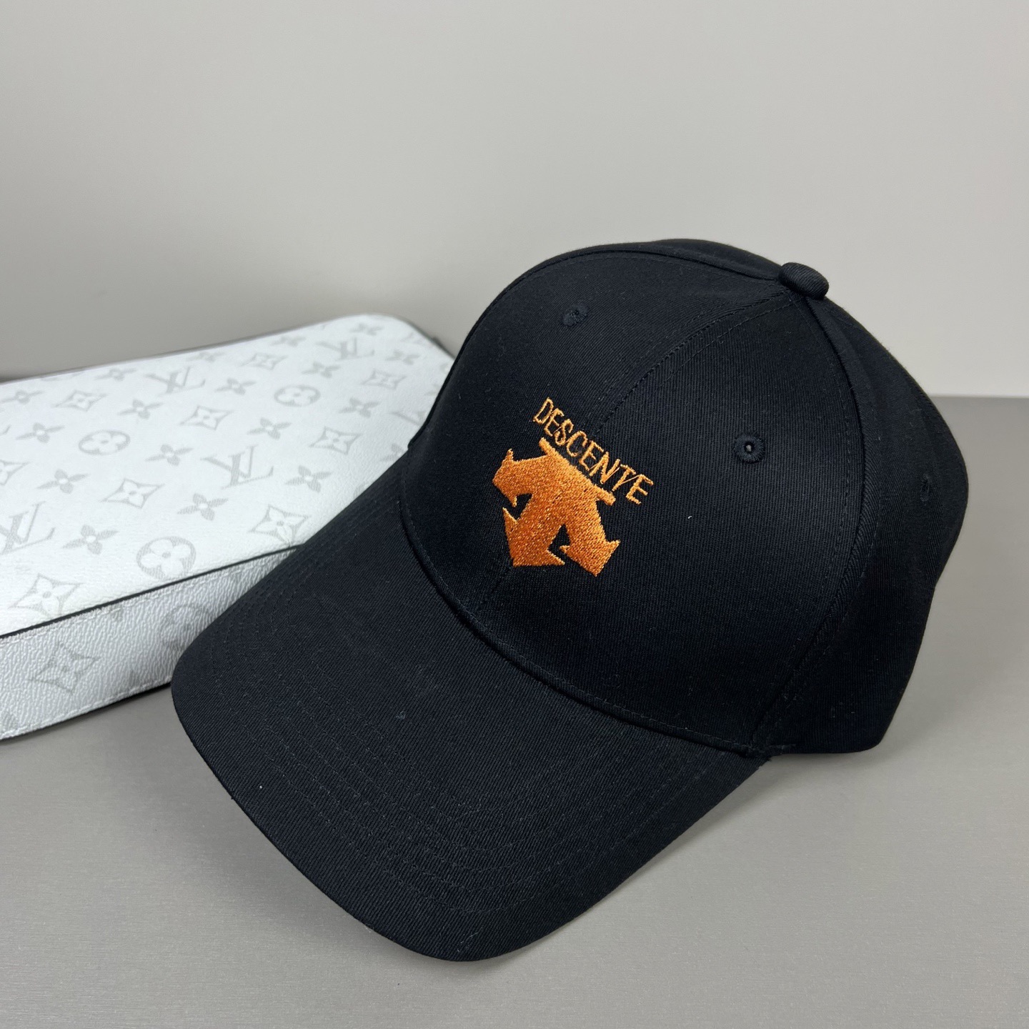 🌾🧢迪桑特 descente😍新款棒球帽，小红书爆款推荐，重工打造♥️高端大气，百搭款🤗男女通用！跑量！