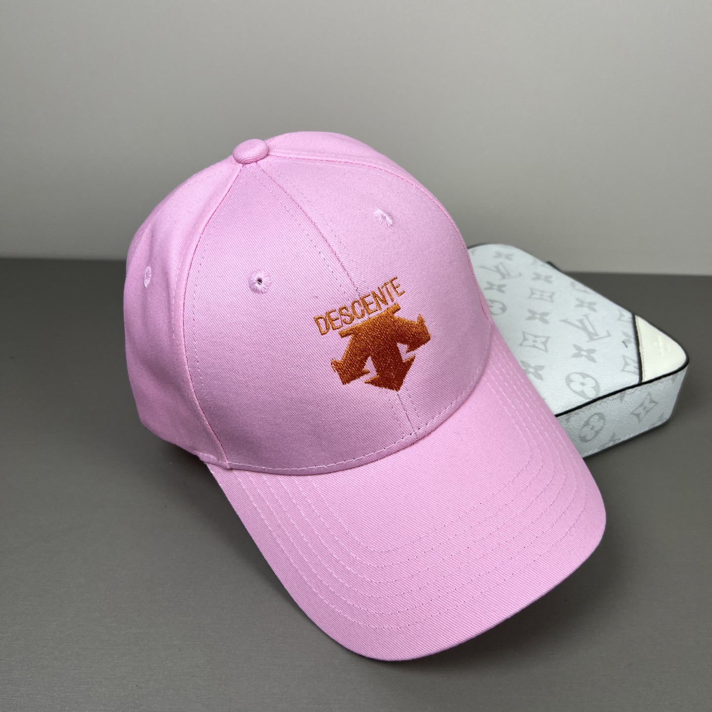 🌾🧢迪桑特 descente😍新款棒球帽，小红书爆款推荐，重工打造♥️高端大气，百搭款🤗男女通用！跑量！