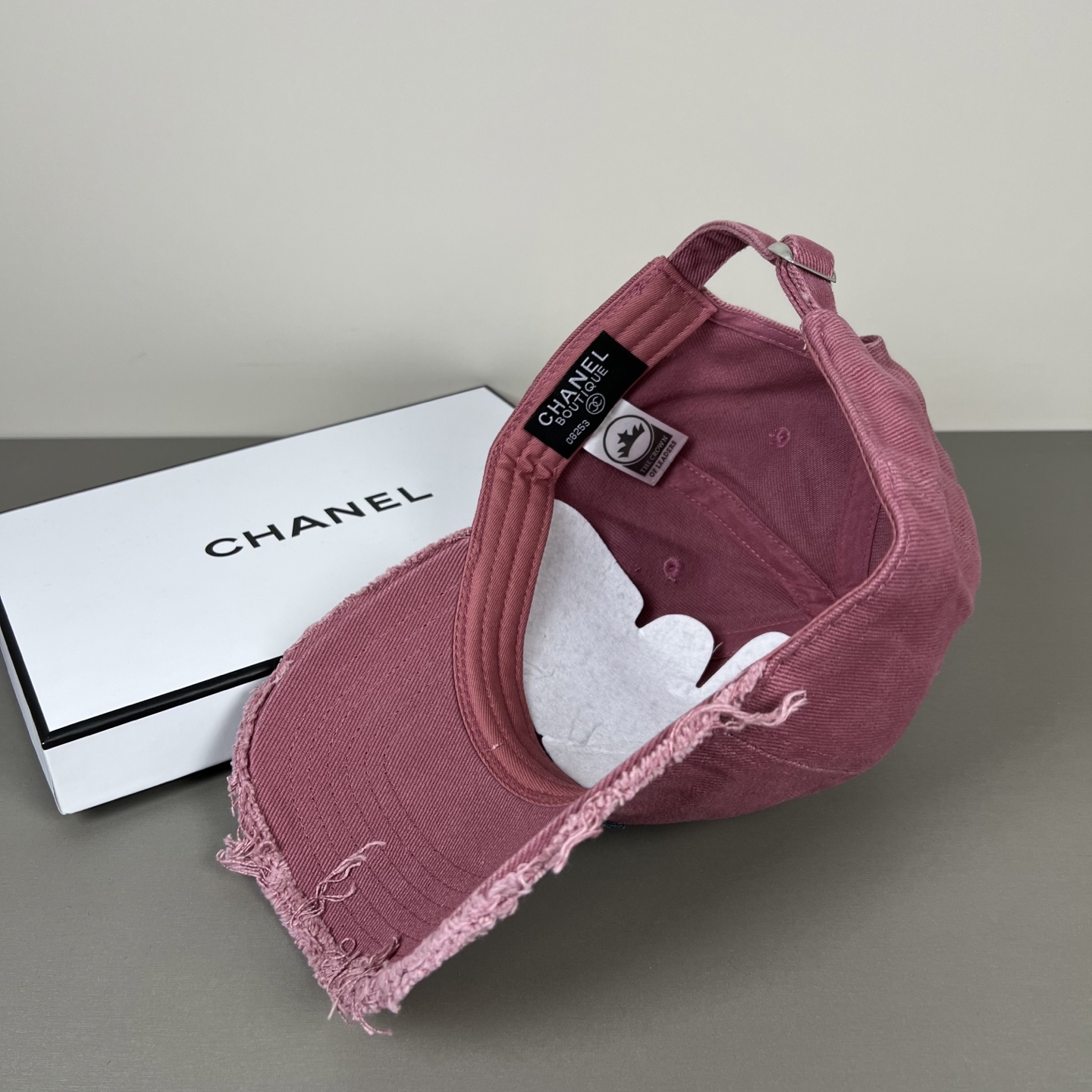 🌾新款香奈儿Chanel新款高版本棒球帽，经典的棒球帽版型，适合多种场合佩戴，无论是搭配休闲装还是运动装
