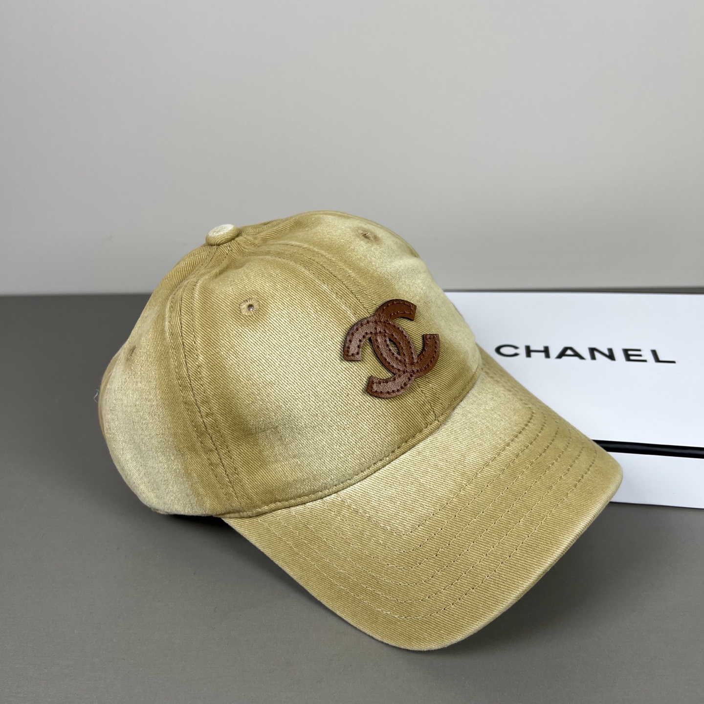 🌾新款香奈儿Chanel新款高版本棒球帽，经典的棒球帽版型，适合多种场合佩戴，无论是搭配休闲装还是运动装