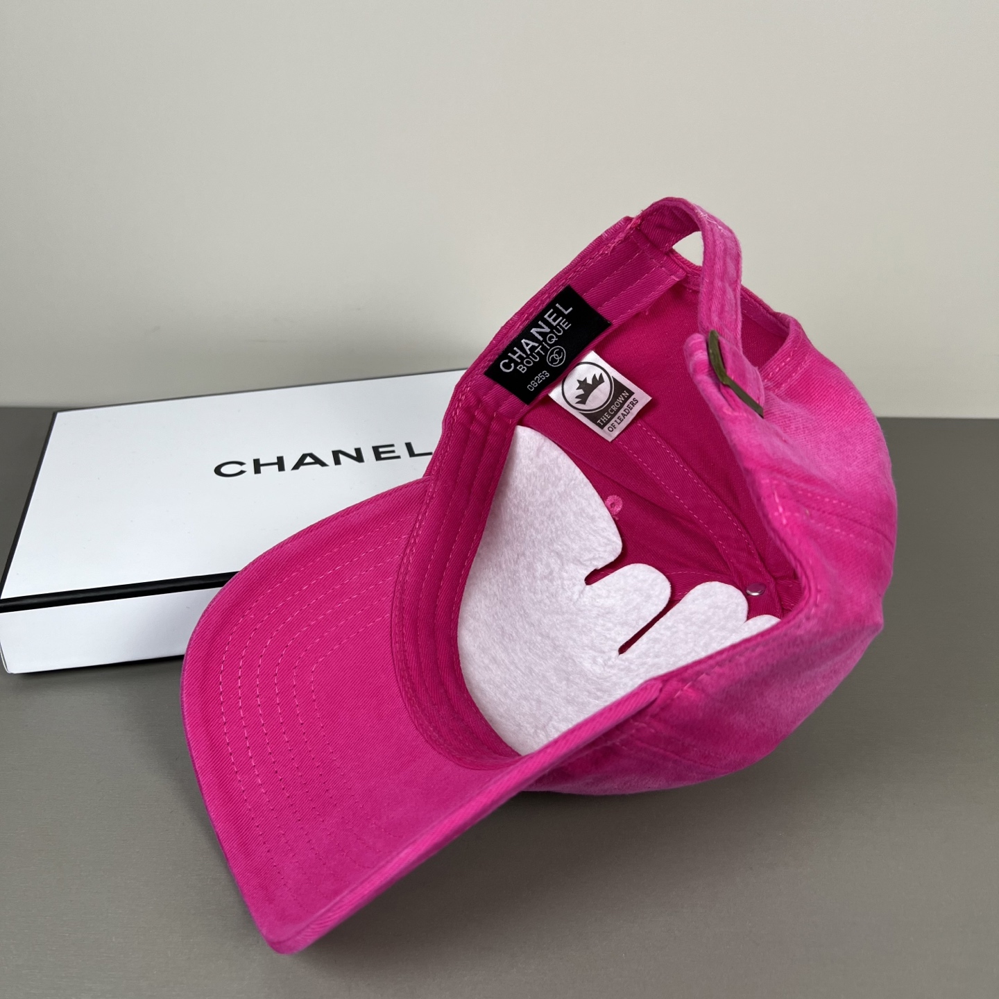 🌾新款香奈儿Chanel新款高版本棒球帽，经典的棒球帽版型，适合多种场合佩戴，无论是搭配休闲装还是运动装