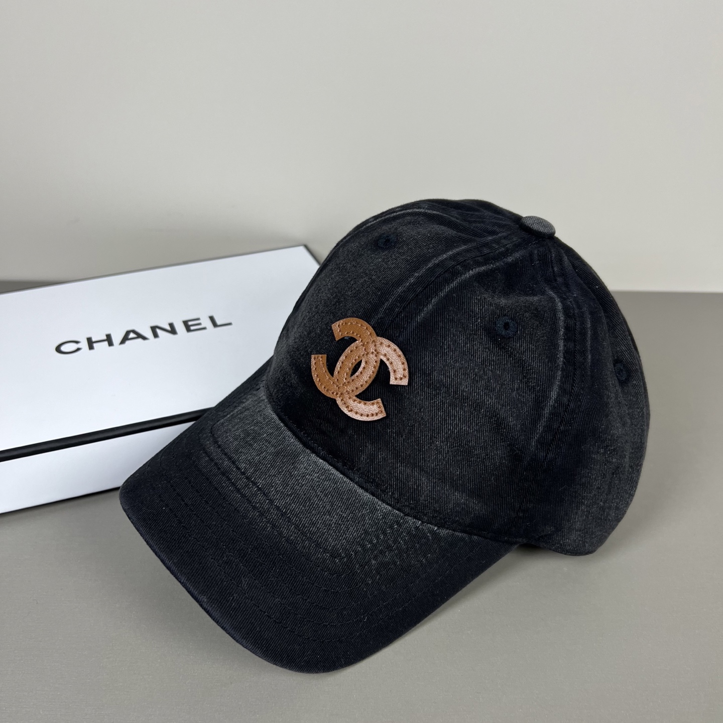 🌾新款香奈儿Chanel新款高版本棒球帽，经典的棒球帽版型，适合多种场合佩戴，无论是搭配休闲装还是运动装