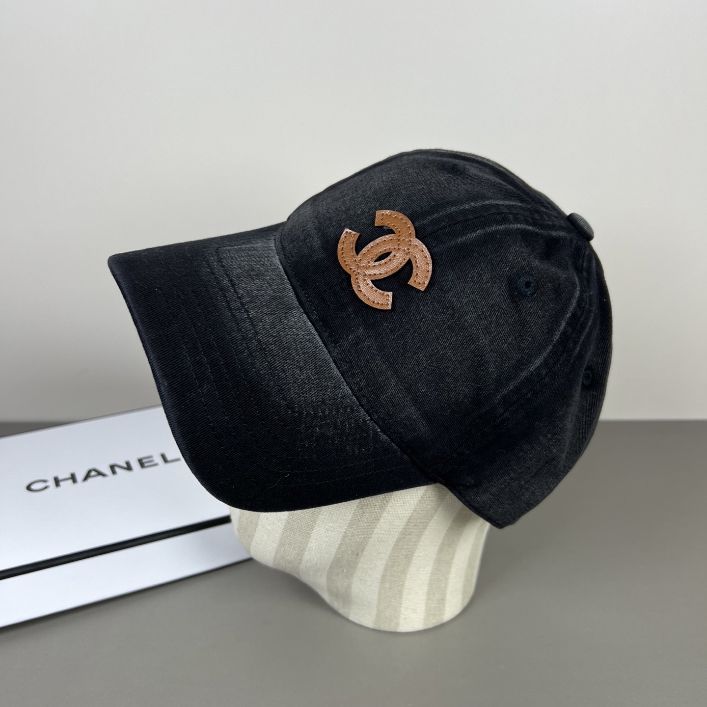 🌾新款香奈儿Chanel新款高版本棒球帽，经典的棒球帽版型，适合多种场合佩戴，无论是搭配休闲装还是运动装