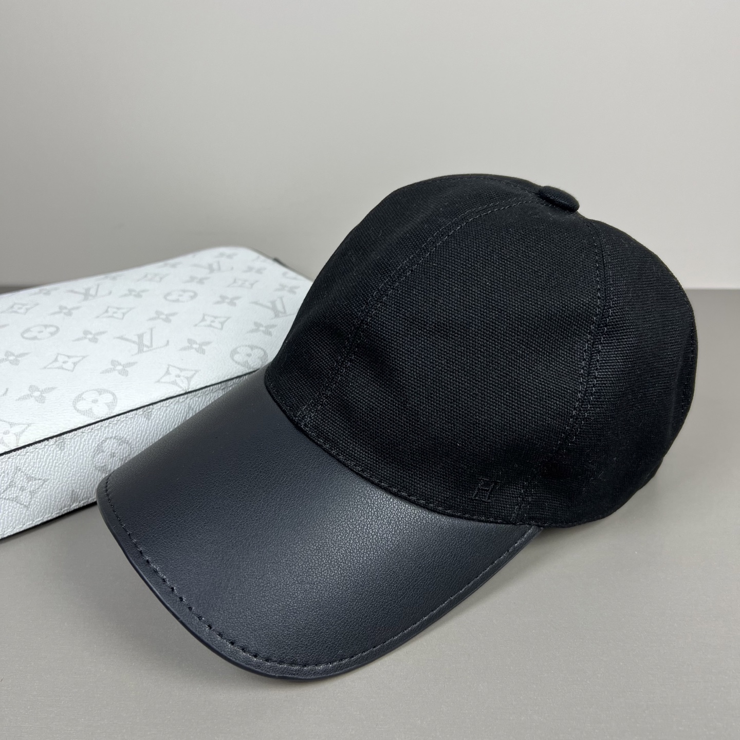 🌾HERMÈS (爱马仕)原单棒球帽，经典H， 正品开模订制，原版透气帆布面料+头层牛皮，原厂精钢调节扣