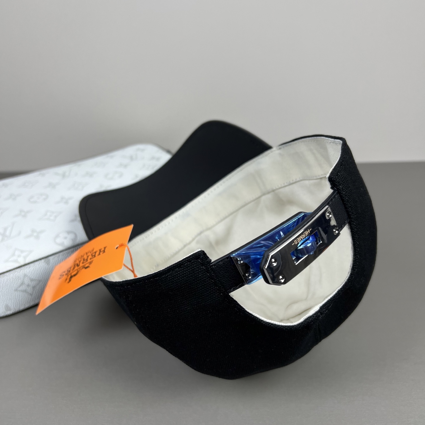 🌾HERMÈS (爱马仕)原单棒球帽，经典H， 正品开模订制，原版透气帆布面料+头层牛皮，原厂精钢调节扣