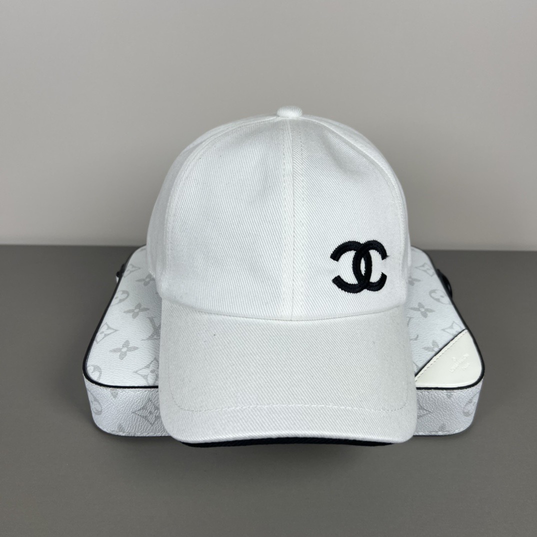 P香奈儿官网发布，CHANEL 小香爆款小红书新品发布，太🉑️了，高弹面料 经典色系，男女同款哦